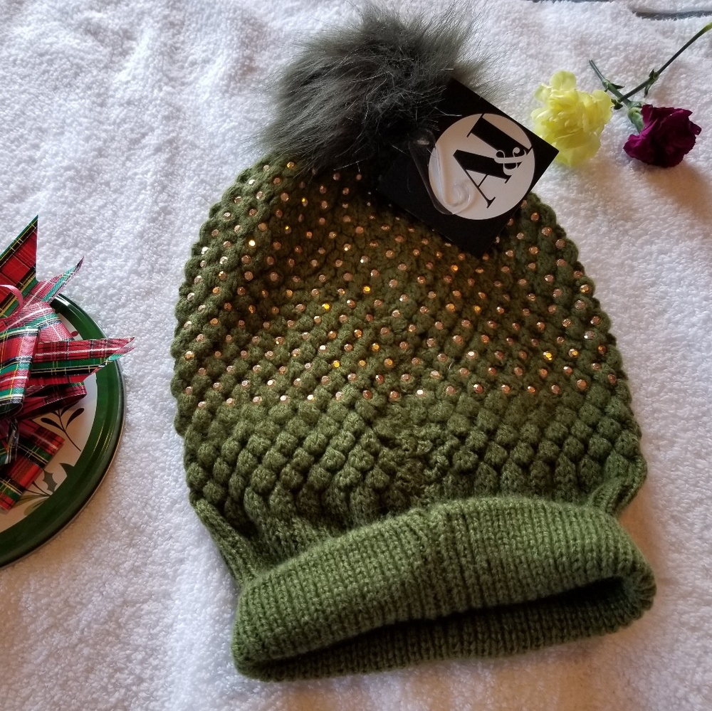 2for$20 A&I Faux Fur Pom beanie
